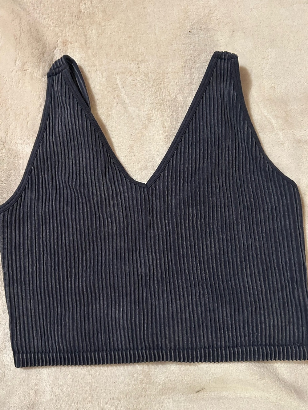 Ribbed V-Neck Crop Tank Top - Black